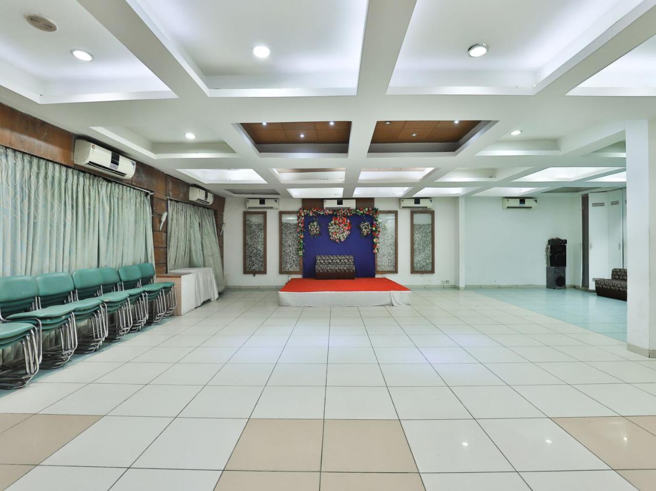 Oyo 1123 Hotel Rock Regency Amhedabad Dış mekan fotoğraf